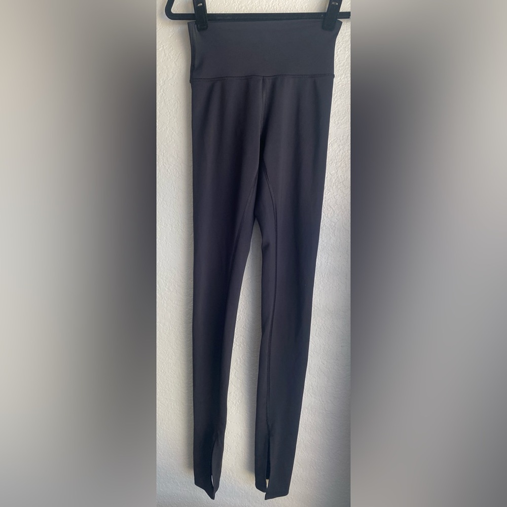 Alo Yoga Airlift High-Waist Elongated Legging — Black Size XS ✨ - Picture 9 of 9